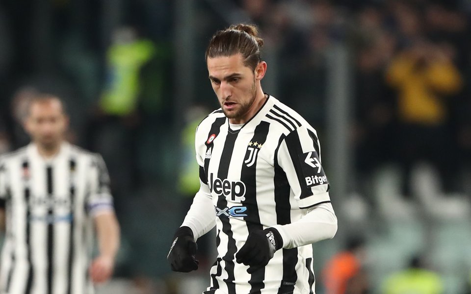 Въпреки че не успява да убеди с изявите си в