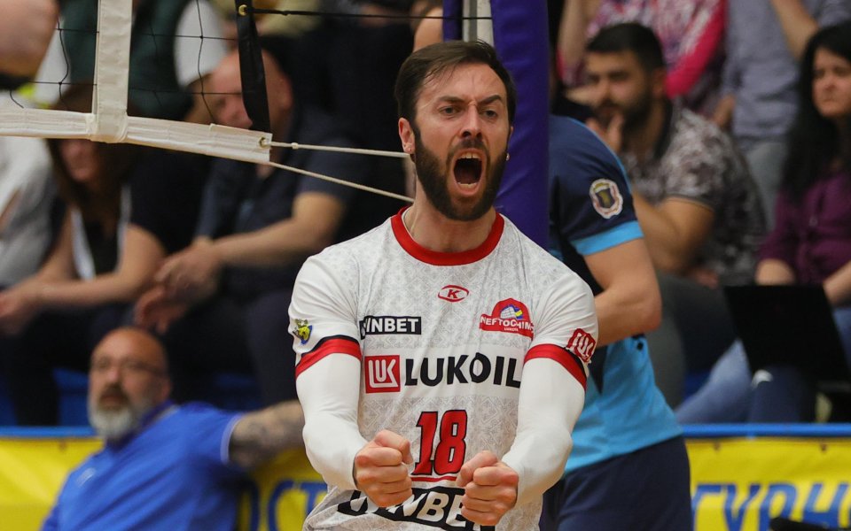 Нефтохимик 2010 направи важна крачка към ново класиране за финала