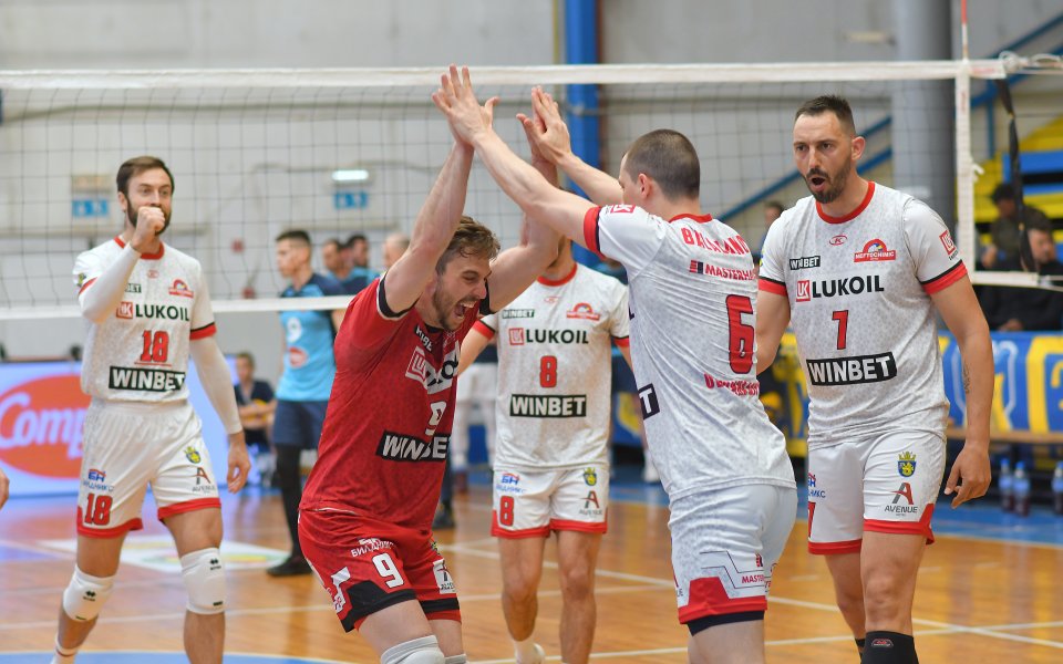 Нефтохимик 2010 се класира отново за финала в мъжкия волейболен