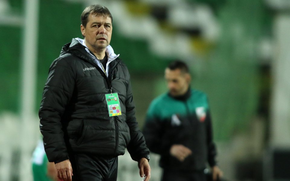 Треньорът на Берое Петър Хубчев не обяви групата, на която