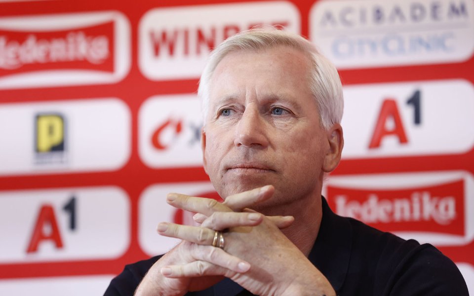 Временният наставник на ЦСКА - Алън Пардю, говори в предаването