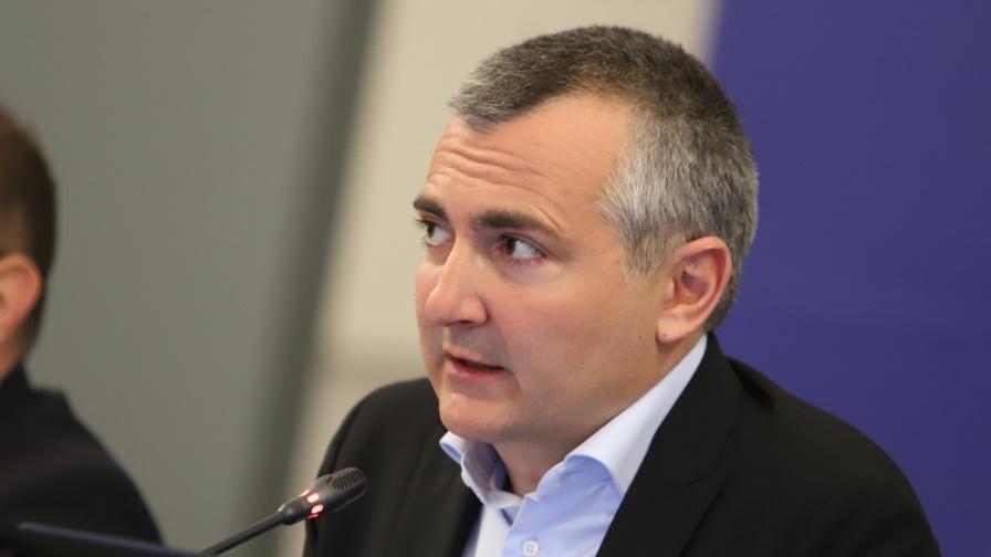 Димитър Илиев: Ще актуализираме обучението на водачите на МПС