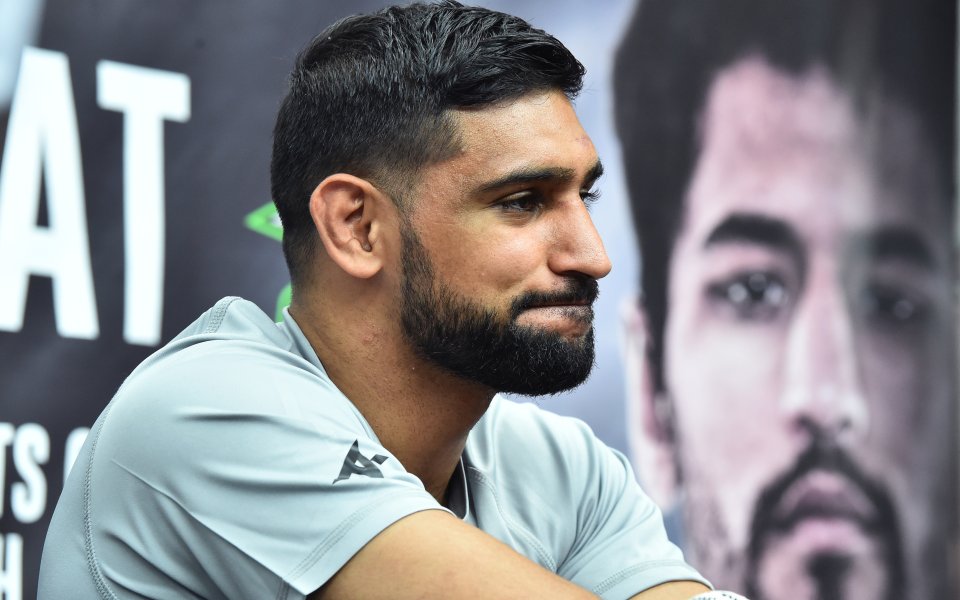 Амир Хан се връща на ринга, въпреки забраната