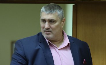 Президентът на Българската федерация по волейбол Любо Ганев остана