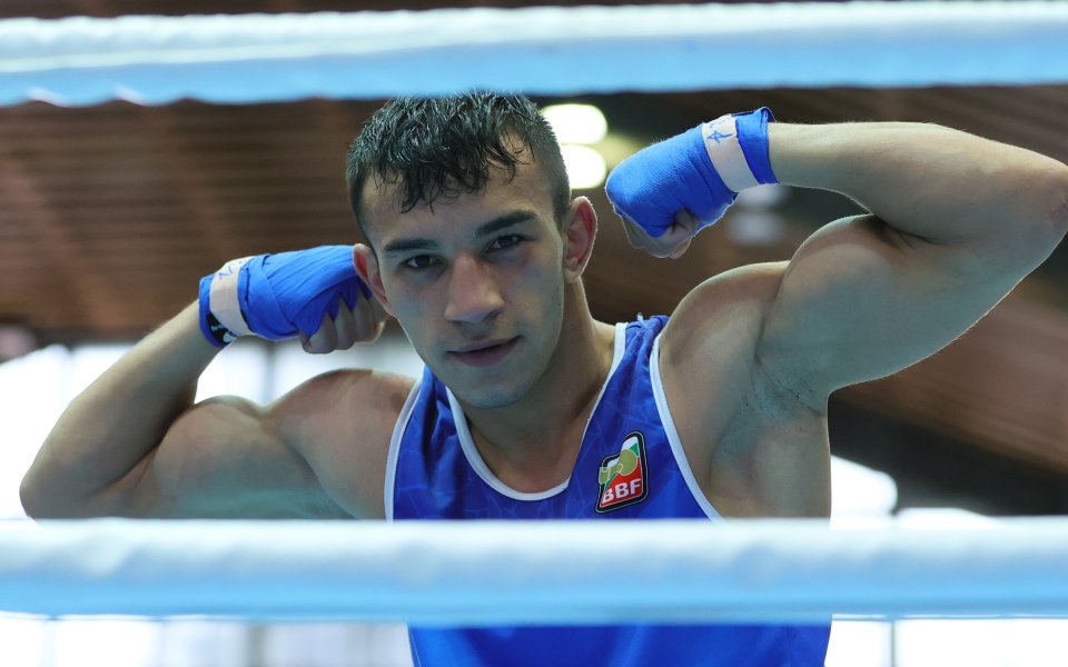 Четирима българи ще се боксират на полуфиналите на силния турнир