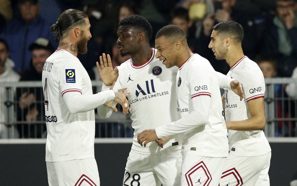 Пари Сен Жермен представи първото си ново попълнение, след като