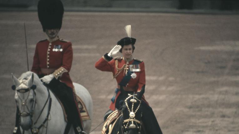  Любовта на кралица Елизабет II към конете 