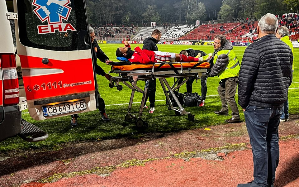 Футболистът на ЦСКА Йоан Баи проговори след тежкия инцидент по