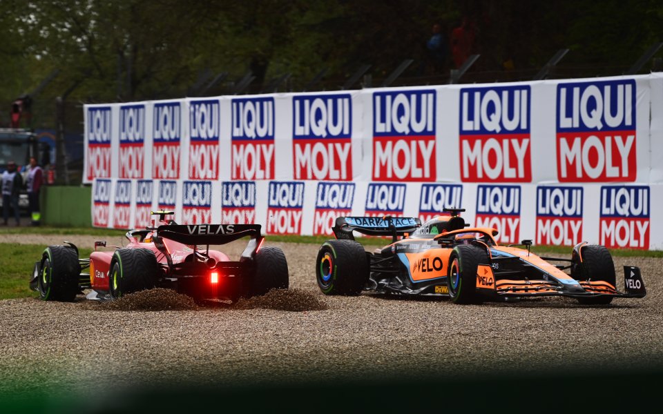 Карлос Сайнц няма никакви претенции към Даниел Рикардо след Гран