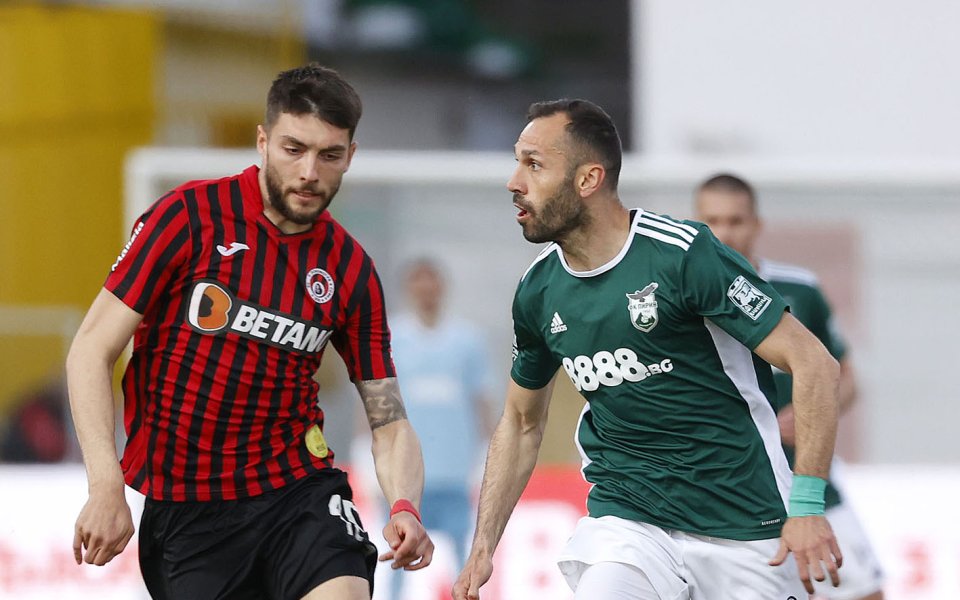 Пирин Благоевград и Локомотив София ще мерят сили в първи