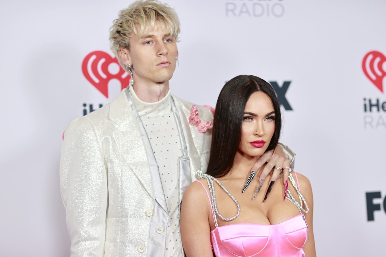 „По-фалшиво от силиконов бюст“: Машин Гън Кели отрече да съжалява за раздялата с Меган Фокс