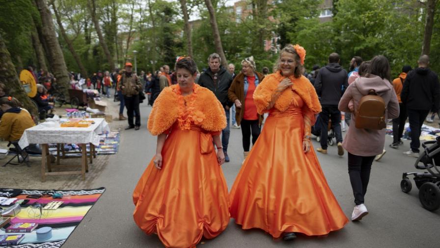 Нидерландия празнува в оранжево (СНИМКИ)