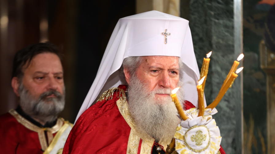 Изписаха патриарх Неофит от болницата