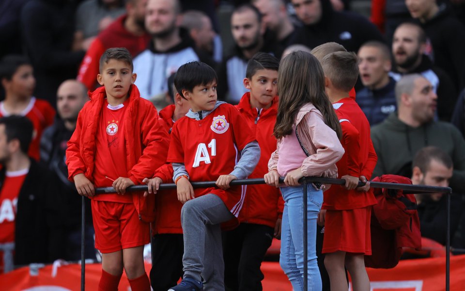 Допълнителни билети за сектор А на Националния стадион за финала