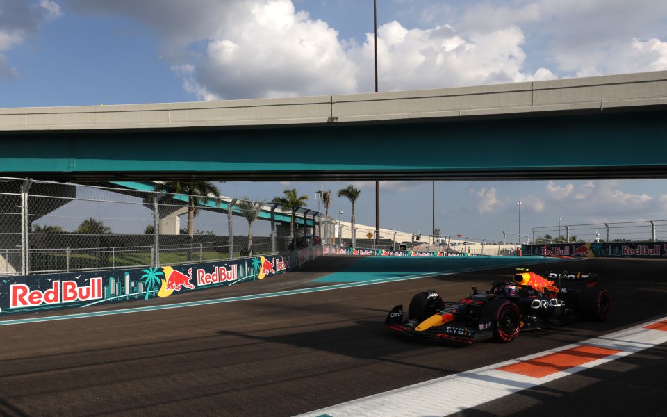 Пилотите на &bdquo;Ред Бул&ldquo; Серхио Перес и &bdquo;Макларън&ldquo; Ландо Норис