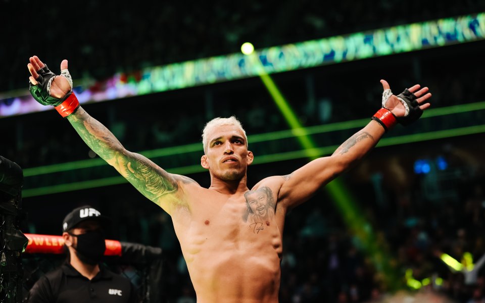 Време е за голямо зрелище в UFC 274: Оливейра срещу Гейтчи