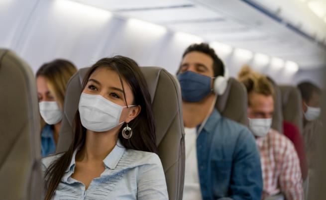COVID-19 в Европа: Отпадат маските на летищата и в самолетите