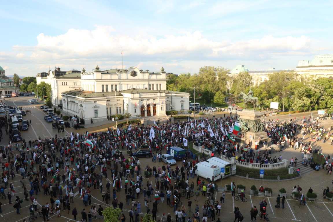 <p>Протест на &quot;Възраждане&quot;, искат оставката на правителството</p>