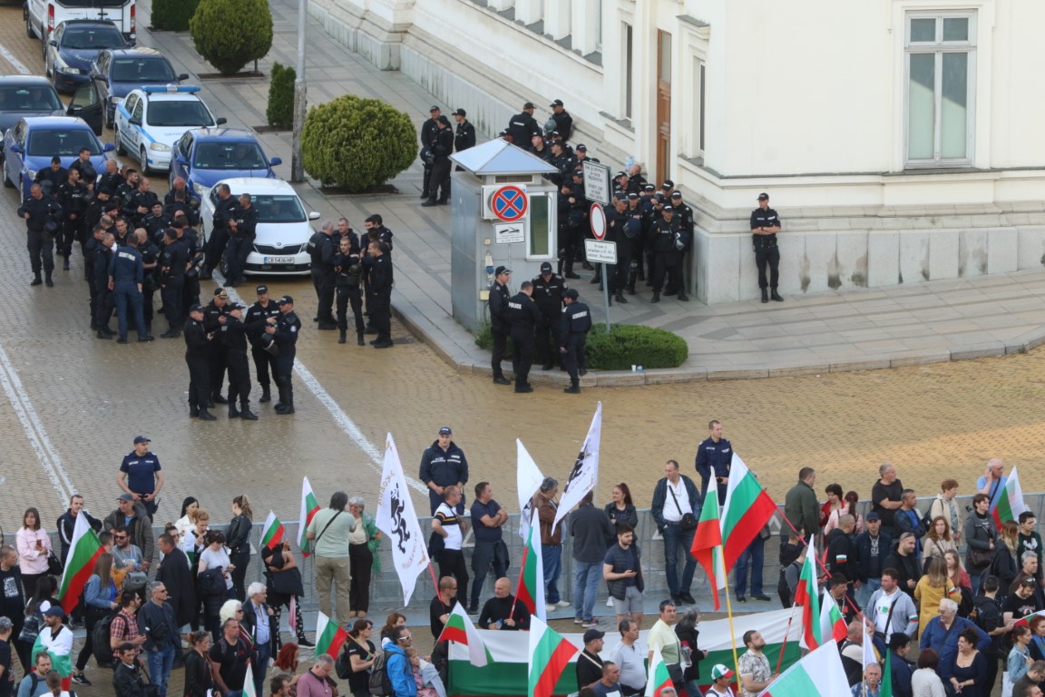 <p>Протест на &quot;Възраждане&quot;, искат оставката на правителството</p>