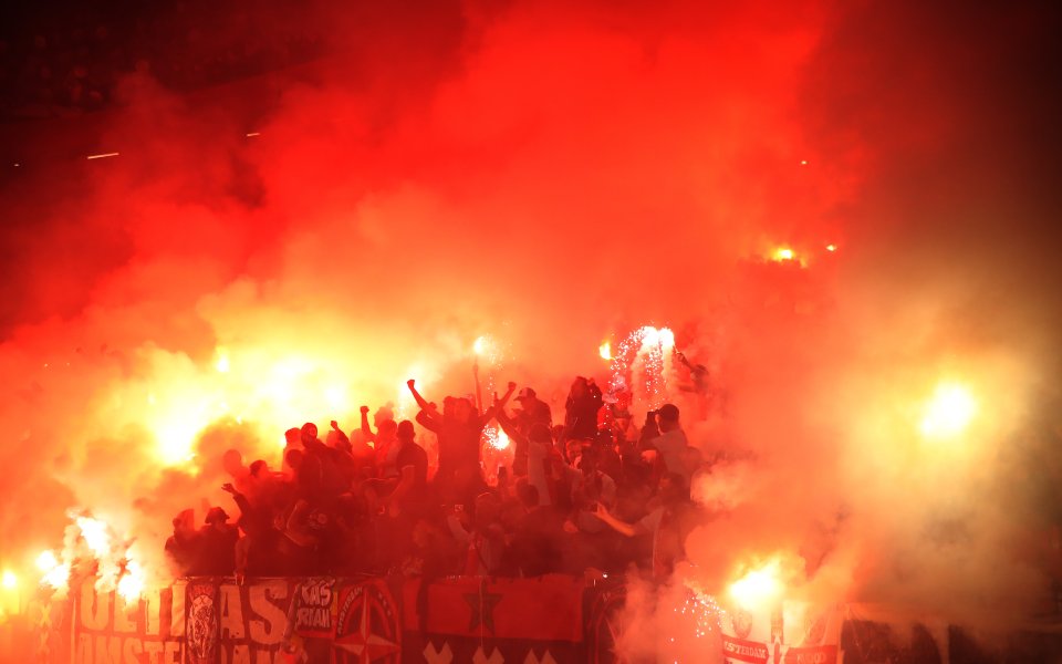 Отборът на Аякс завоюва титлата в Нидерландия кръг преди края.