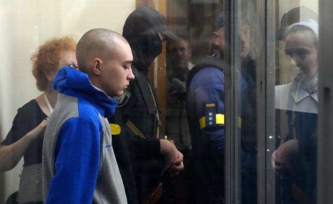 Украинската прокуратура поиска доживотен затвор за подсъдимия руски войник