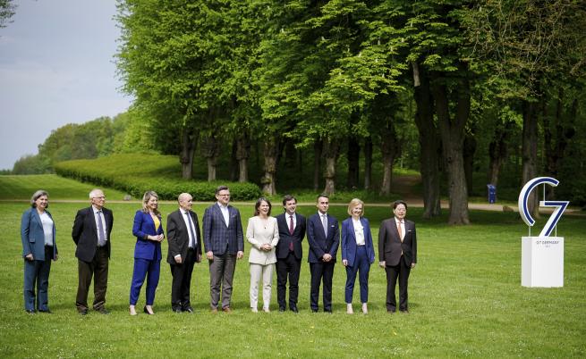 Външните министри от Г-7: Никога няма да признаем границите, които Русия се опитва да наложи силово
