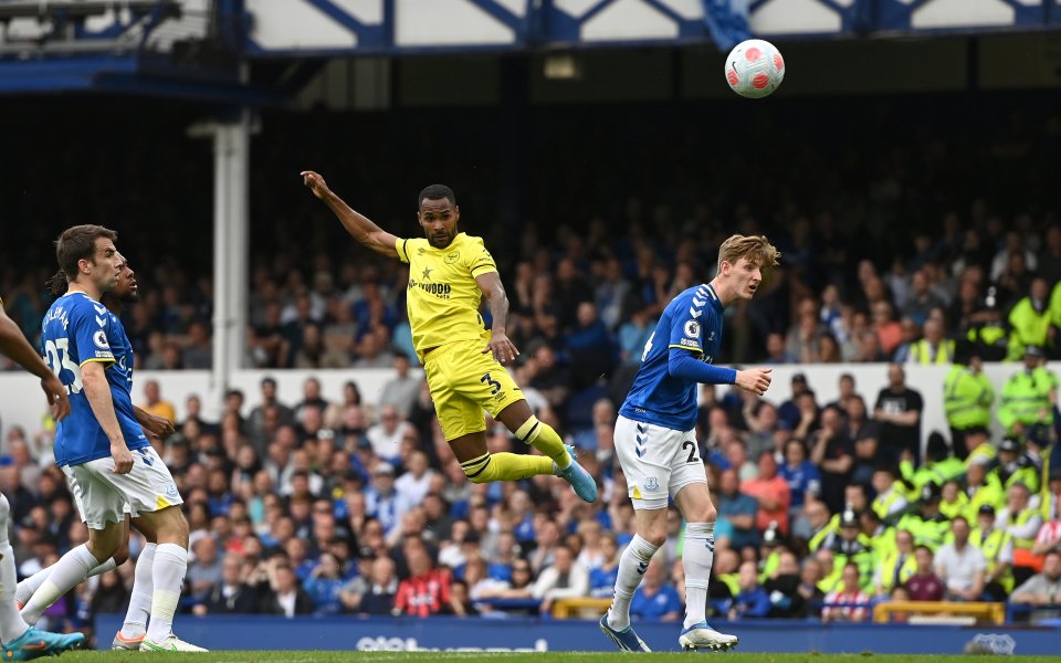 Брентфорд надви Евертън с 3:2 като гост в среща от