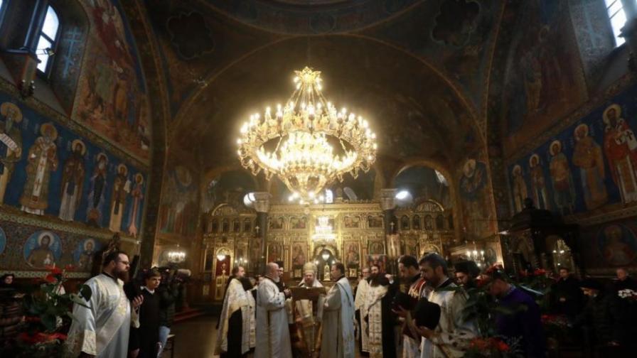 Мощите на светите братя Кирил и Методий пристигат в София