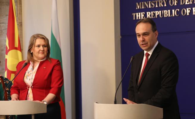 Заков: Готови сме да засилим двустранното сътрудничество с РС Македония в областта на отбраната