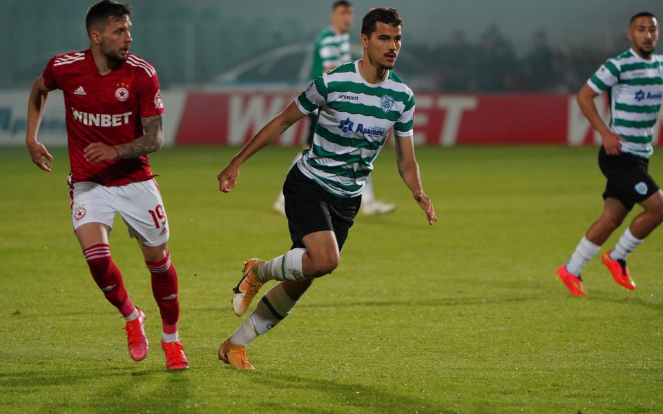 Черно море ще се раздели с украинския нападател Евгений Сердюк