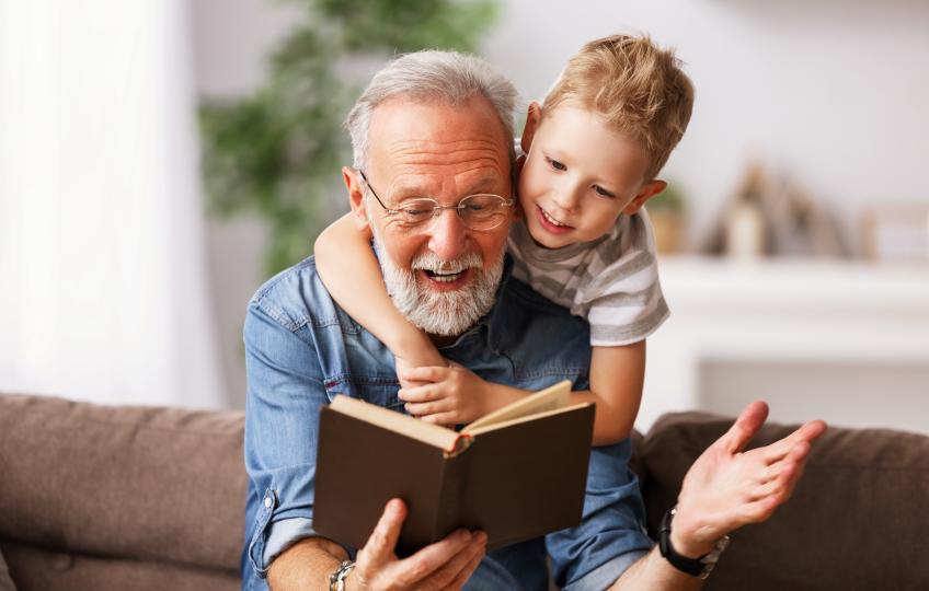 10 цитата, с които да изразите обич на баба и дядо