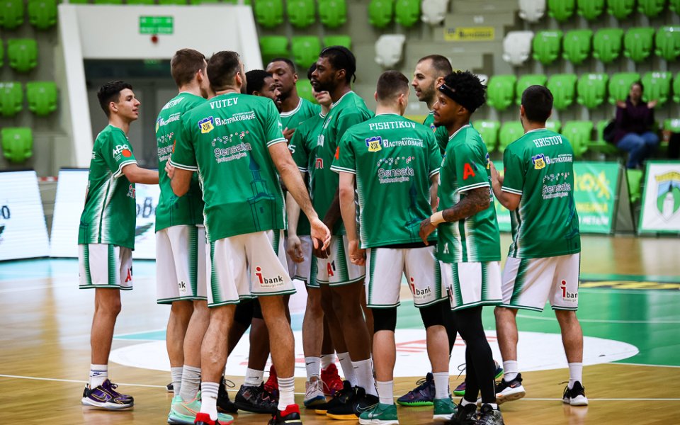 Кметът на Ботевград Иван Гавалюгов и генералният мениджър на Балкан