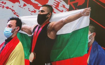 Ангел Русев защити титлата си в кат 55 кг 18 годишният