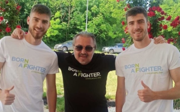 Футболистите и треньорският щаб на България подкрепиха инициативата Born a Fighter целяща