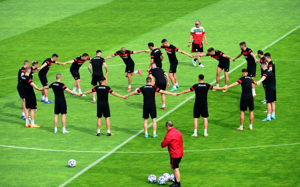 Националният ни отбор по футбол се изправят срещу Северна Македония