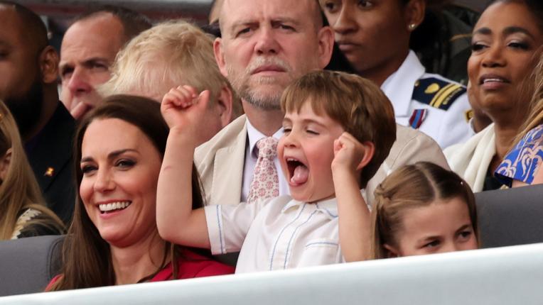 Да укротиш принц Луи или най-малкото дете на Кейт и Уилям на шествие за Платинения юбилей на кралицата