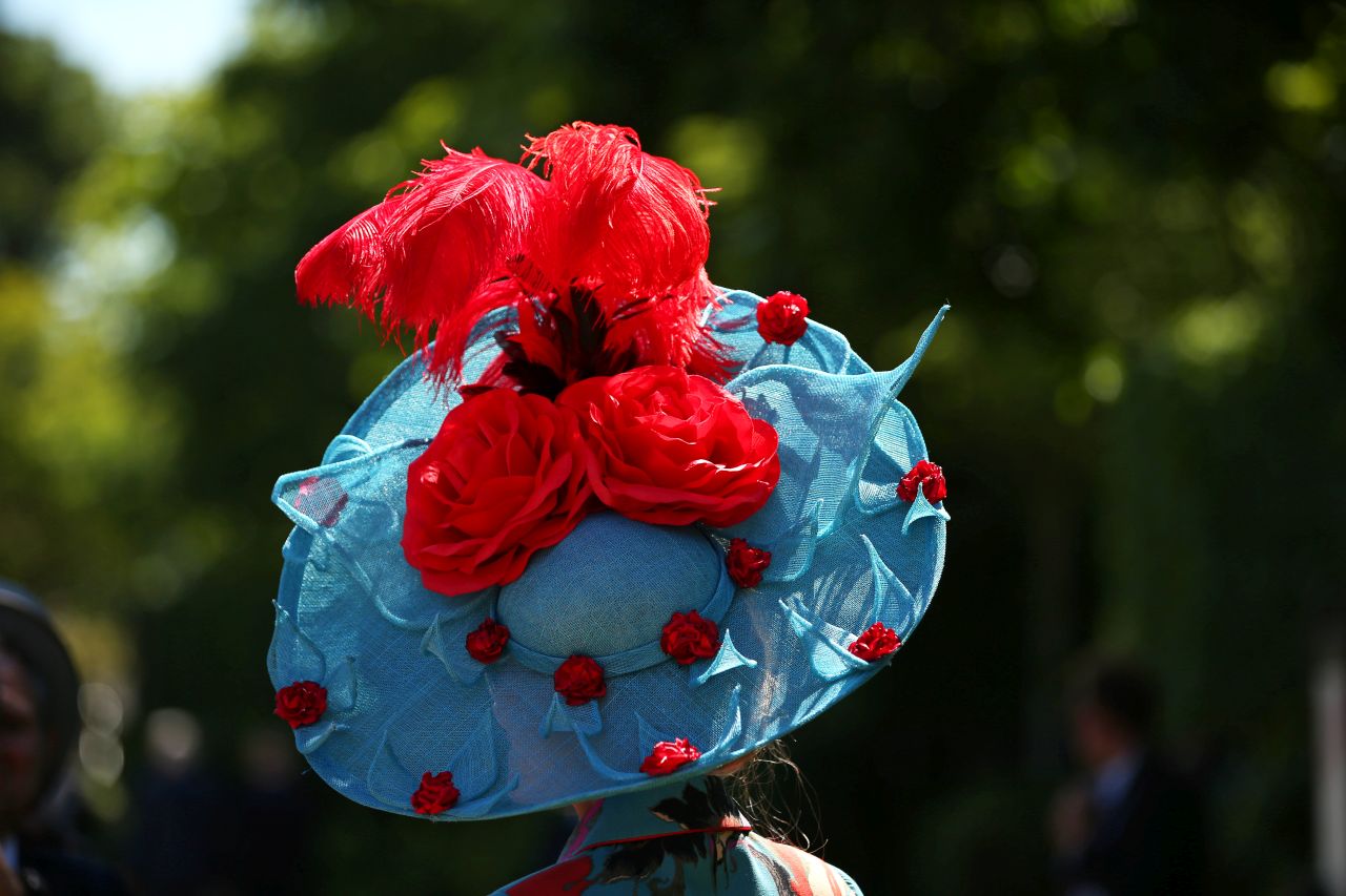 <p>Най-впечатляващите шапки от ден 1 на конните надбягвания Royal Ascot</p>