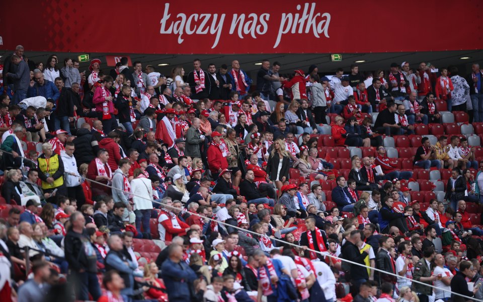 Полша и Белгия играят при резултат 0:1 в мач от