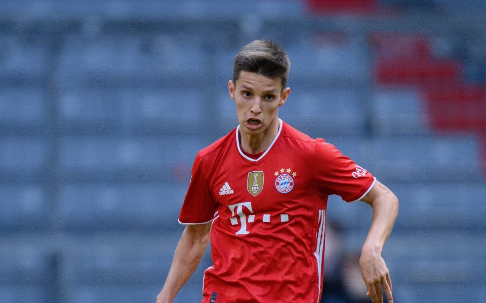 Юношата на португалския гранд Бенфика &ndash; Тиаго Дантас, ще се