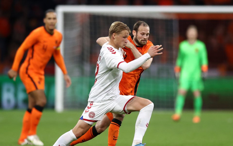 Брентфорд проявява интерес към нападателя на Ница Каспер Долберг. Датчанинът