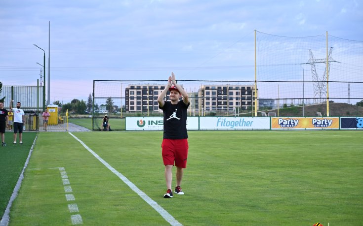 Тодор Неделев отново сред феновете на Ботев на 