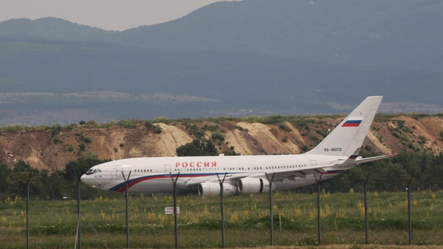 <p>Самолети на Руската федерация прибраха дипломатите си</p>