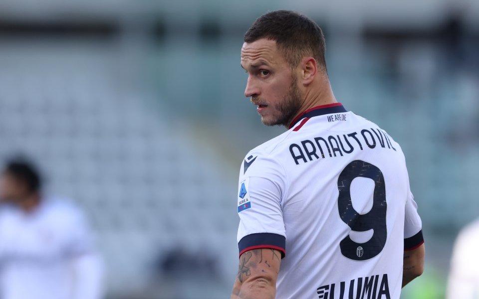 Нападателят на Болоня Марко Арнаутович е една от приоритетните трансферни