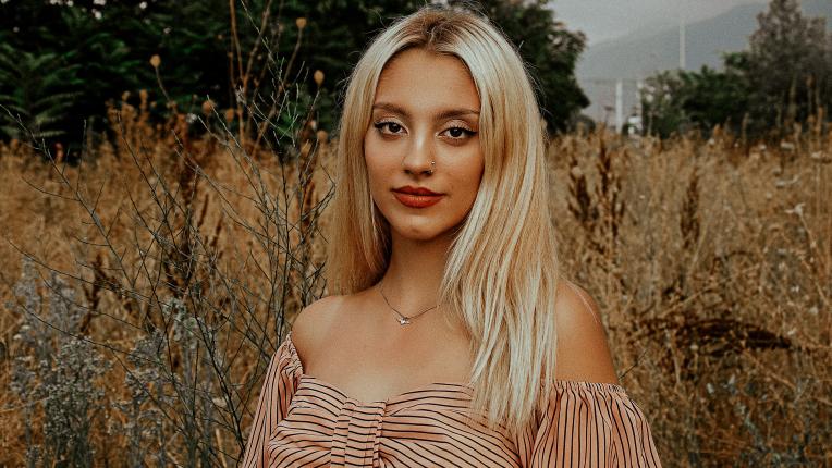 Седмичен хороскоп 13 - 19 април: Потърсете златната среда