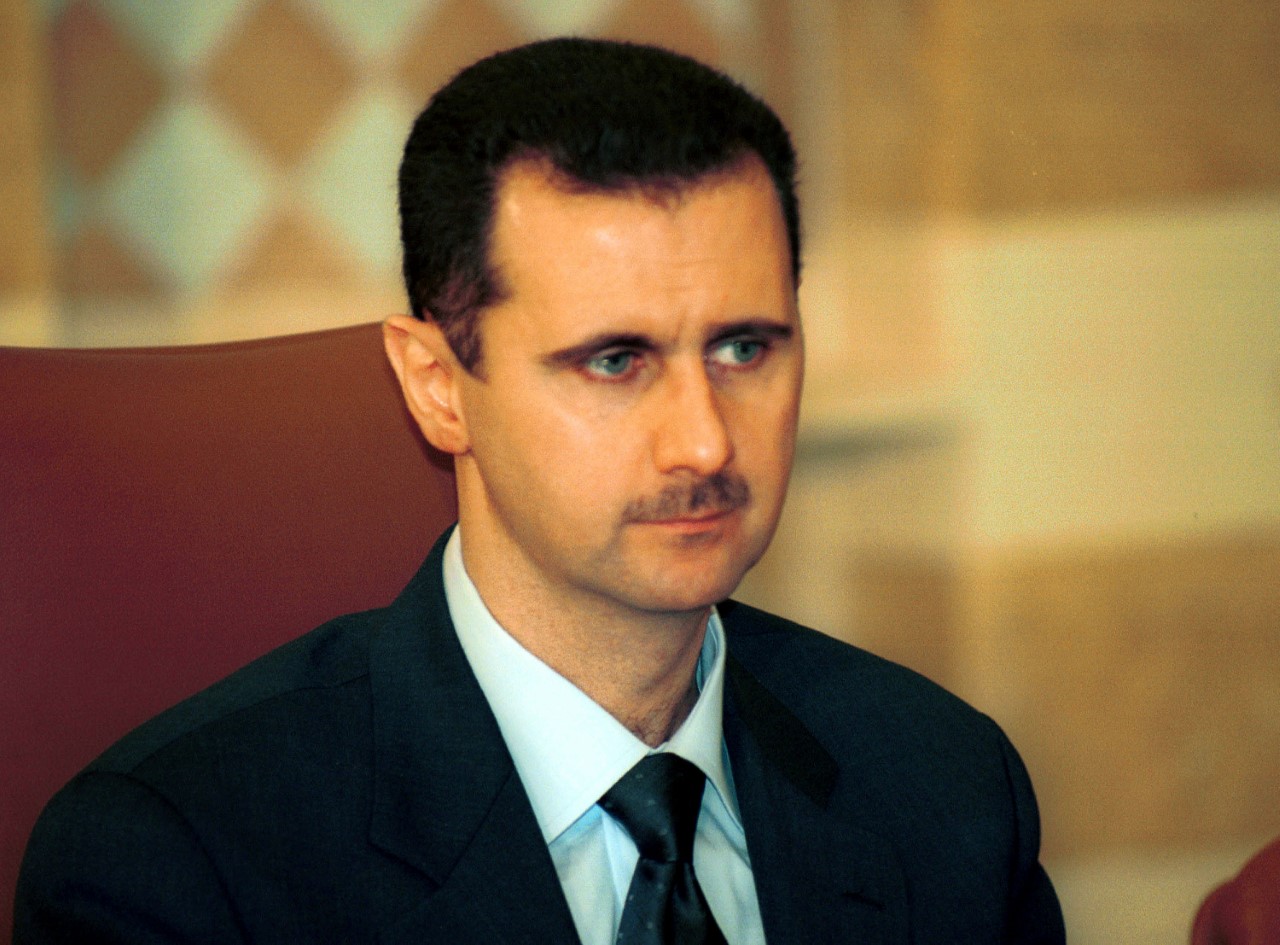 <p><strong>Башар ал-Асад</strong></p>

<p>Сирийският президент започнал професионалния си път като военен лекар край Дамаск. Специализирал е и в лондонска болница, където колеги го описват като &bdquo;IT-маниак&ldquo;.</p>