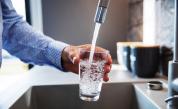 Учени: Не всеки се нуждае от осем чаши вода дневно
