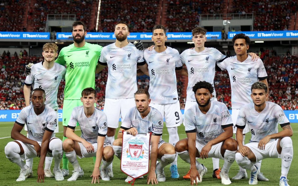 Отборът на Ливърпул пристигна в Сингапур за втората част от