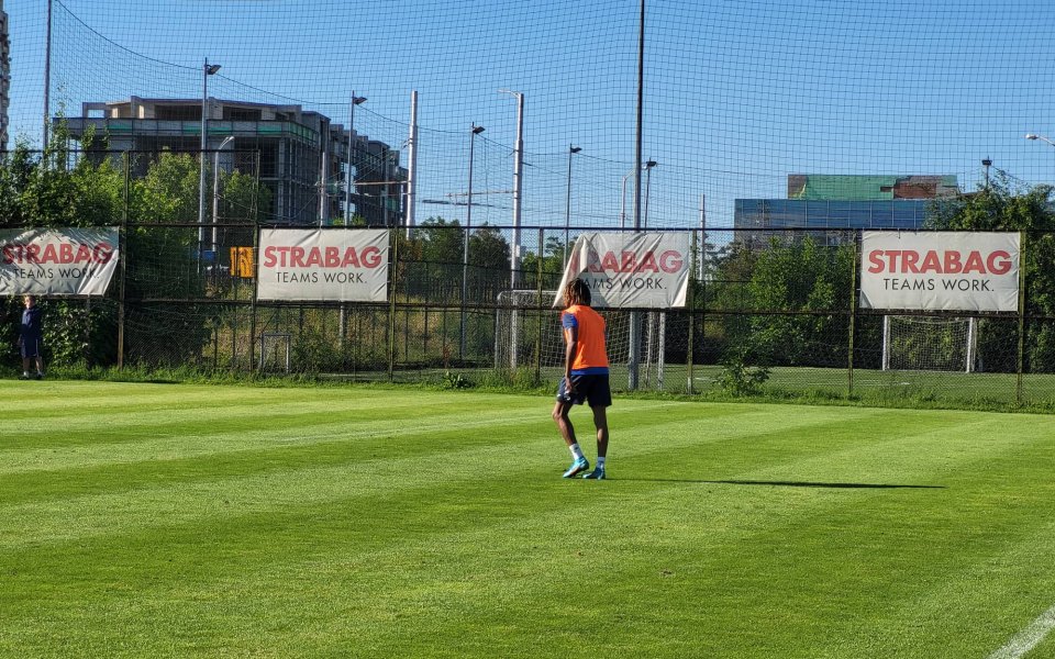 Жереми Петрис с първа тренировка в Левски