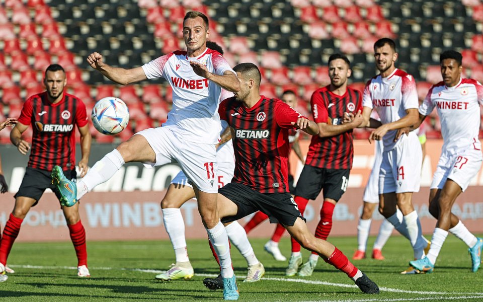 Локомотив София посреща ЦСКА в един от най-интересните сблъсъци от