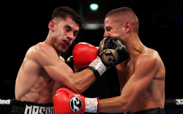 Българин дебютира в профибокса в чужбина със загуба в Лондон (видео)